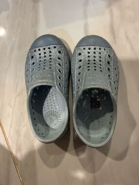 Native Kids Glitter Slip-On Water Shoes - Light Blue Sparkle